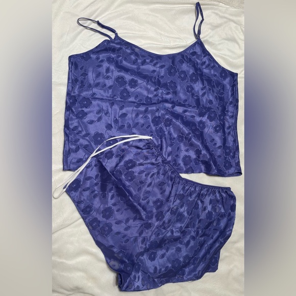 Floral Jacquard Two-Piece Set in Deep Purple - Picture 2 of 3